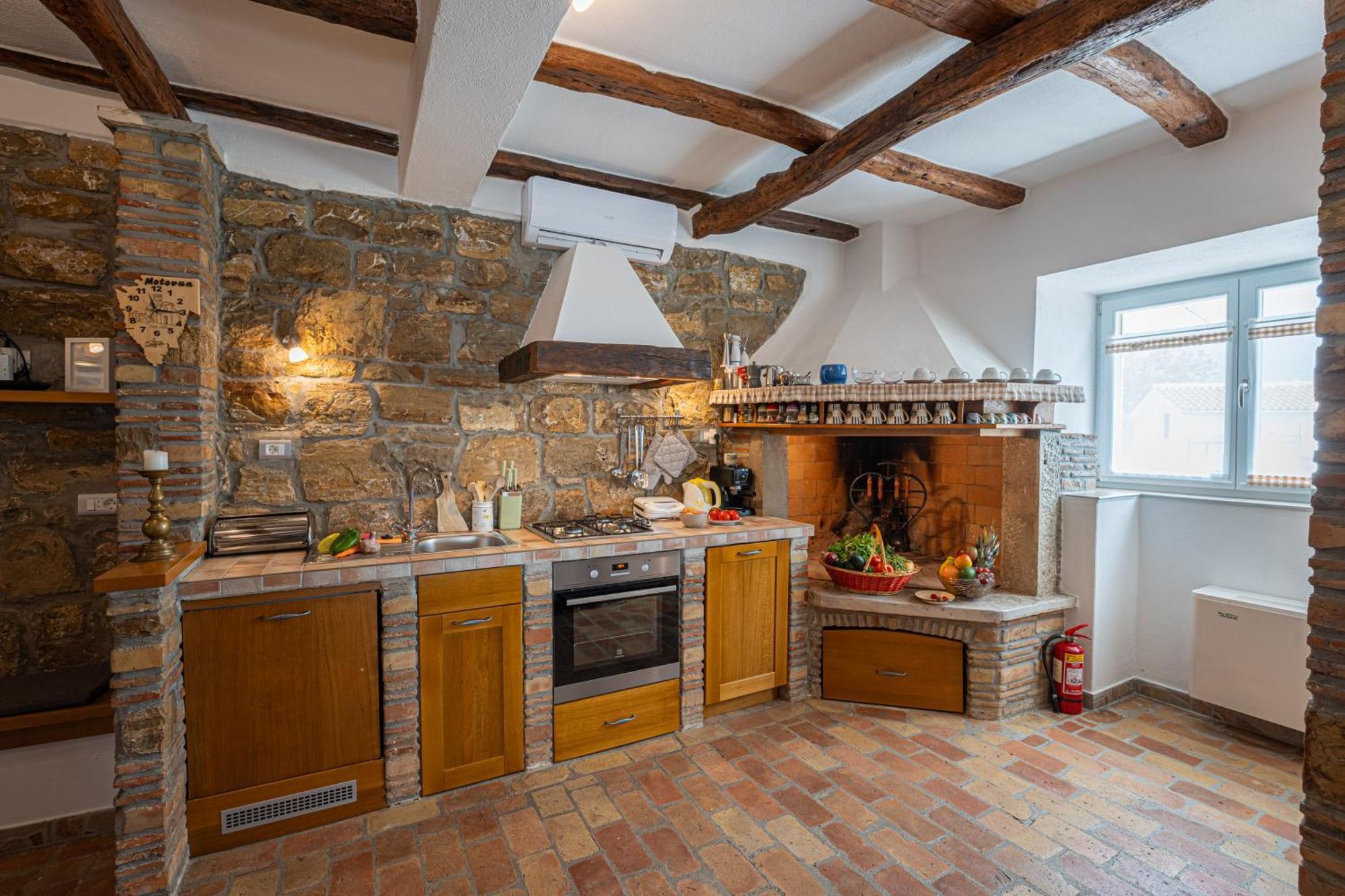 Holiday Home Belveder Motovun With Heated Pool Livade Ngoại thất bức ảnh