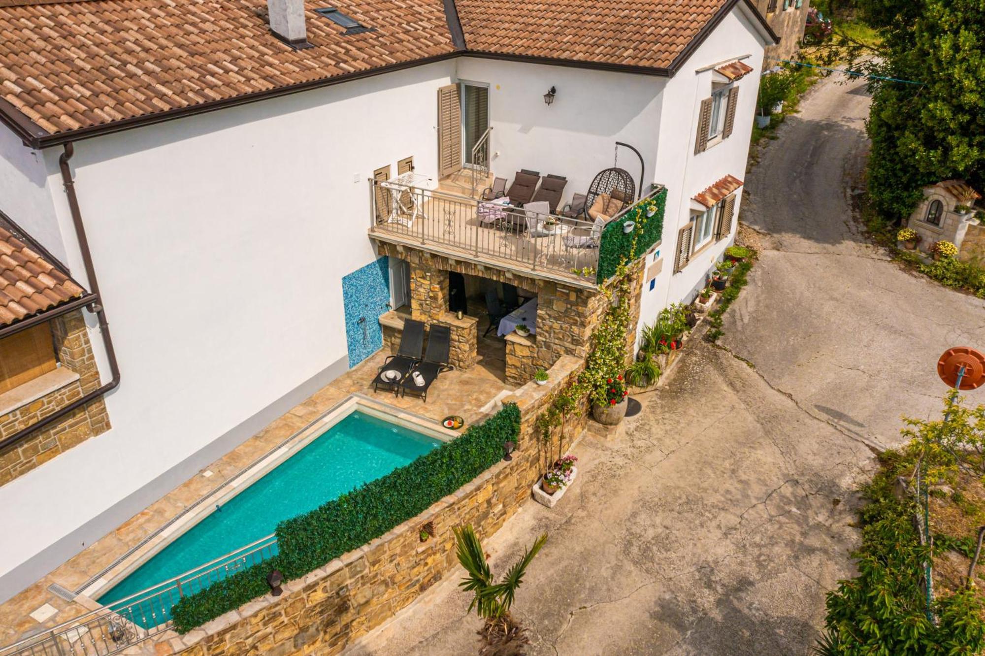 Holiday Home Belveder Motovun With Heated Pool Livade Ngoại thất bức ảnh
